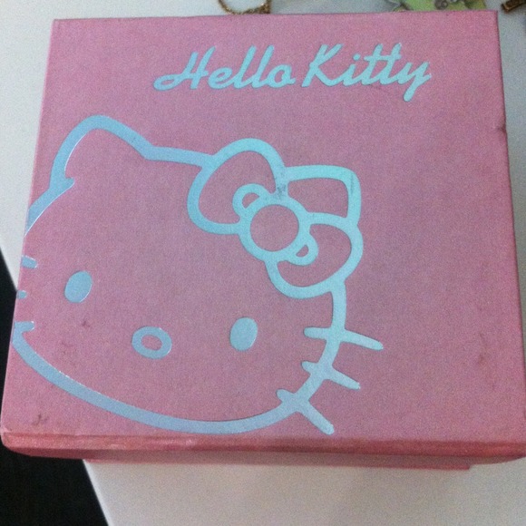 *BUNDLED* Bling Hello Kitty Watch - Picture 3 of 4