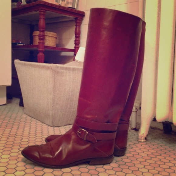 Vintage Charles David boots made in Italy.