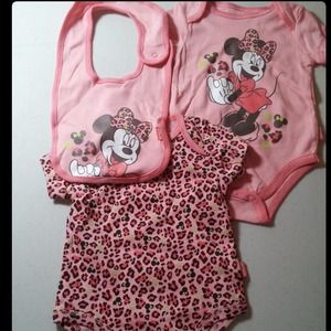 Pink Leopard Minnie Mouse Onesie Set w/  bib