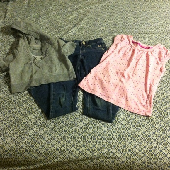 Girls skinny jeans & tops