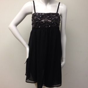*Reduced* Beautiful Embroidered Strap Dress