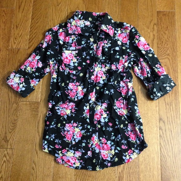 Nice & Trendy floral blouse - Picture 2 of 4