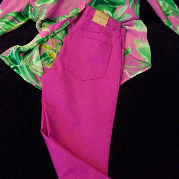 ❗️SOLD❗️Escada in Pink 26 - Picture 3 of 4