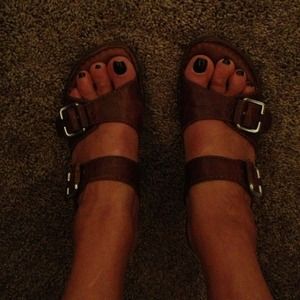Reserved for jodyleehall Born Sandals