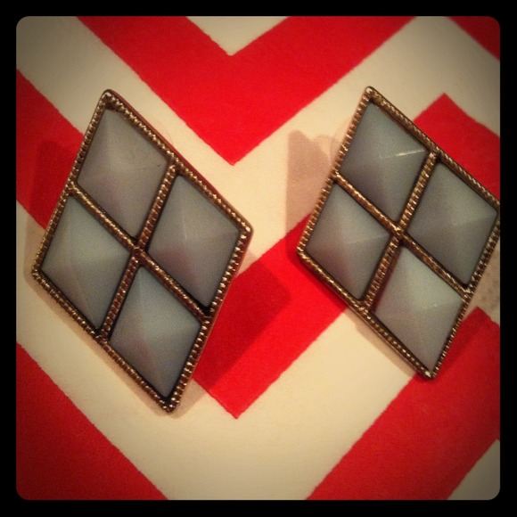 Large diagonal stud earrings