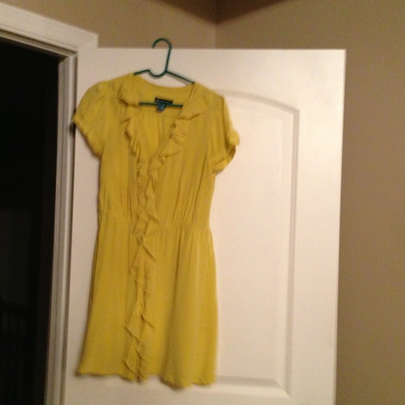 Adorable yellow dress
