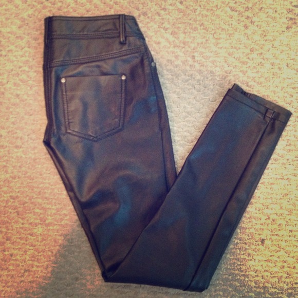 ⭕Traded⭕ Faux Leather Pants