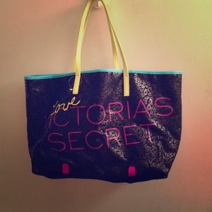Victoria's Secret travel bag