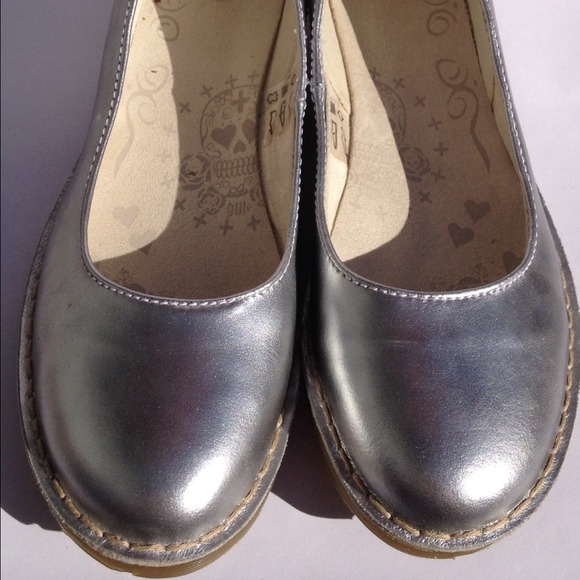 Never worn Dr. Martens silver metallic flats