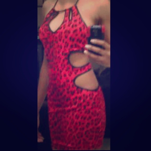 HOT!! RED LEOPARD PRINT DRESS!