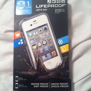 White and grey lifeproof case IPhone 4/4s