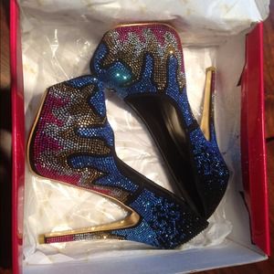 Gorgeous Crystal Multi-Color Pump