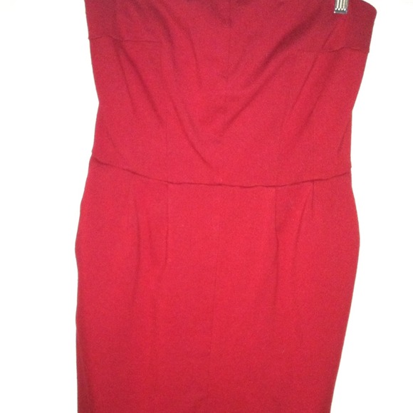 Mad Men-esque red strapless tube dress