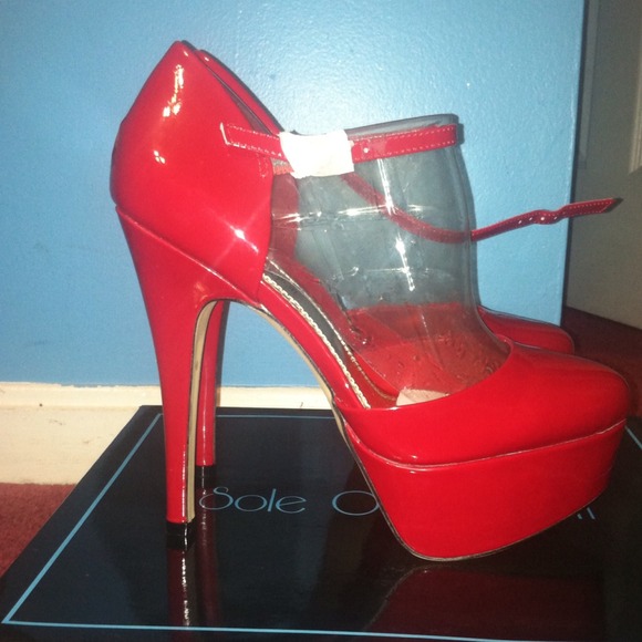 Sole obsession red platform pumps