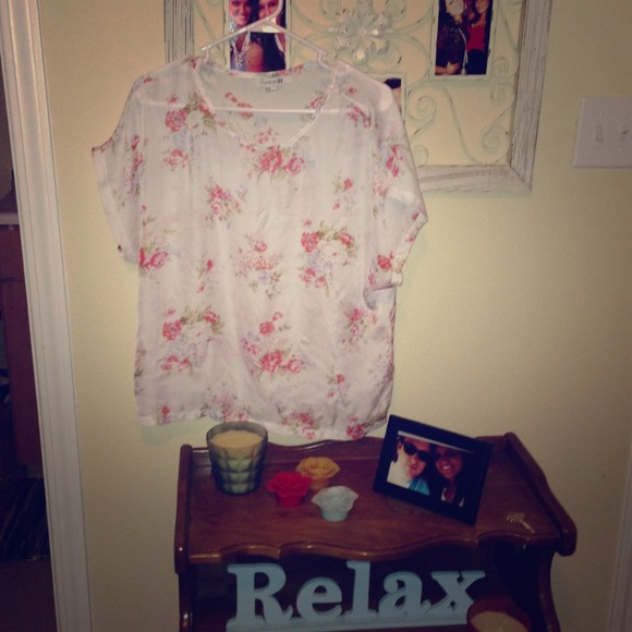 Floral oversized top