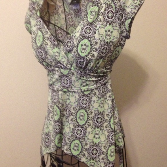 ***Sold in Bundle***TB" Green Print Top S Medium - Picture 3 of 4