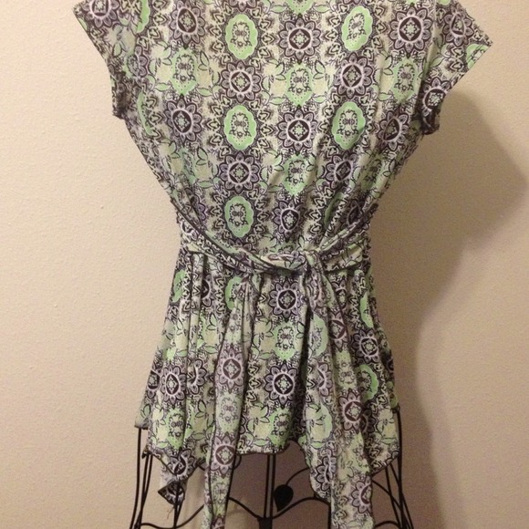 ***Sold in Bundle***TB" Green Print Top S Medium - Picture 4 of 4