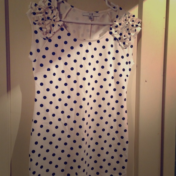 🚩SOLD🚩☀Cute blue and white polka dots dress