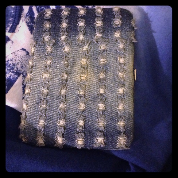 Jean clutch/wallet willing to Bundle !!!