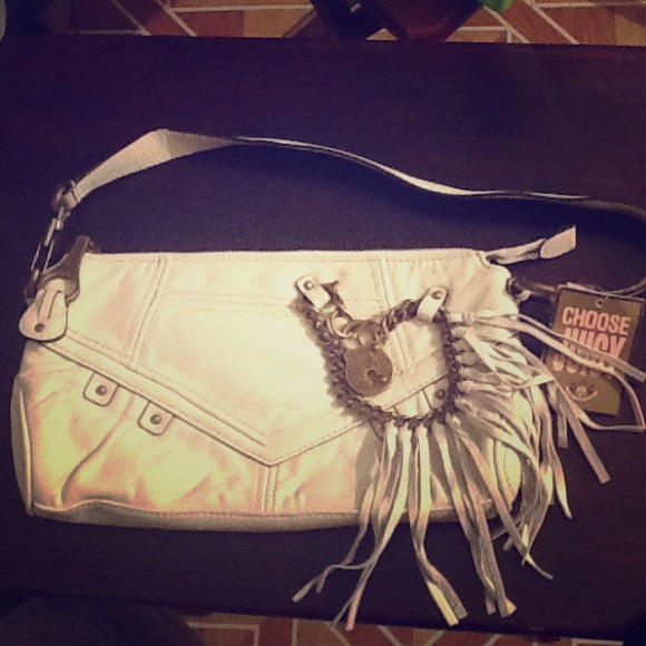 Juicy Couture Handbags - ⛔️SOLD IN BUNDLE⛔️juicy c 💯%genuine leather.