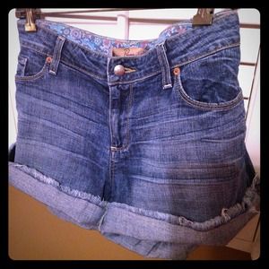 Paige Denim shorts (jimmy jimmy style) size 32