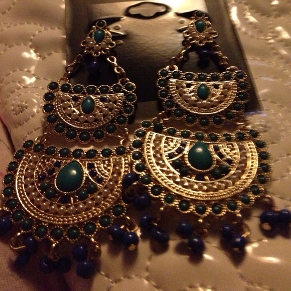 Blue two tones earring - Picture 1 of 1