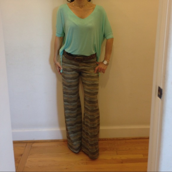 SOLD OUT - Picture 2 of 4