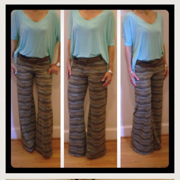 SOLD OUT - Picture 4 of 4