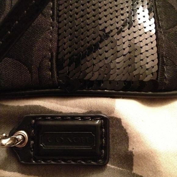 Wristlet - Picture 4 of 4