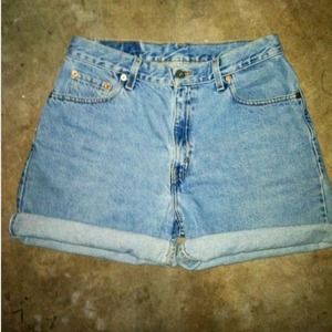 Levis High waisted shorts