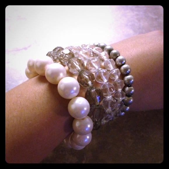 Bead bracelet