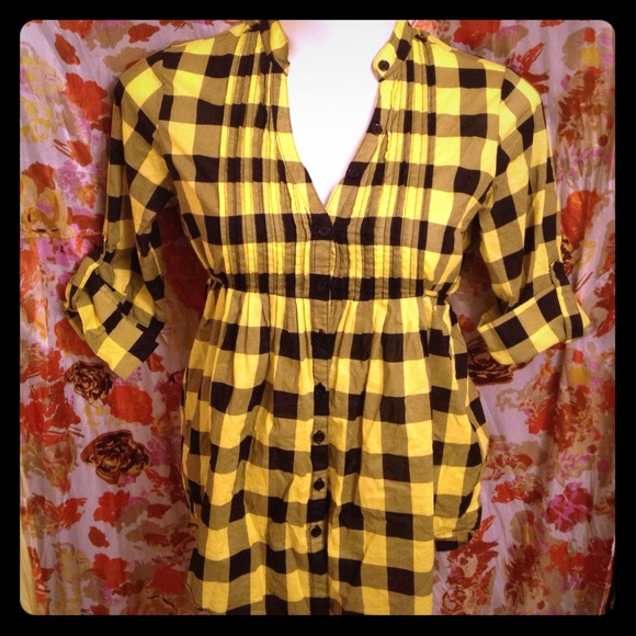 💛Yellow & Black Button-Up!💛