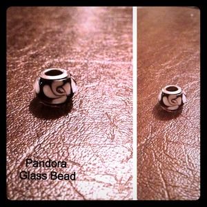 Beautiful Glass Pandora Bead!