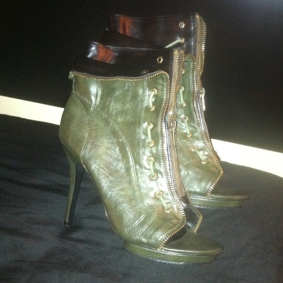 Shoedazzle Booties