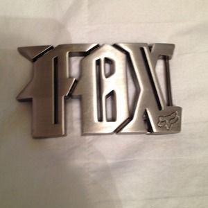 Fox buckle