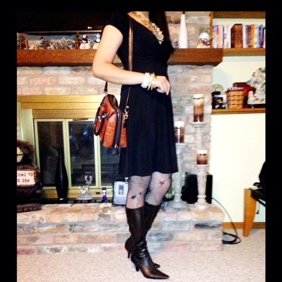 ๐ดSALE๐ดLITTLE black dress..Simple and very cute - Picture 3 of 4