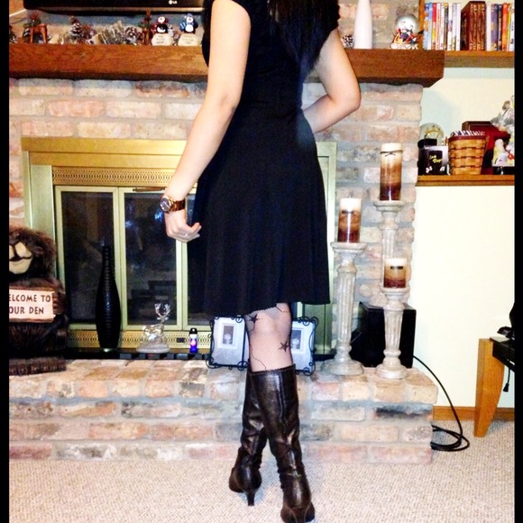 ๐ดSALE๐ดLITTLE black dress..Simple and very cute - Picture 4 of 4