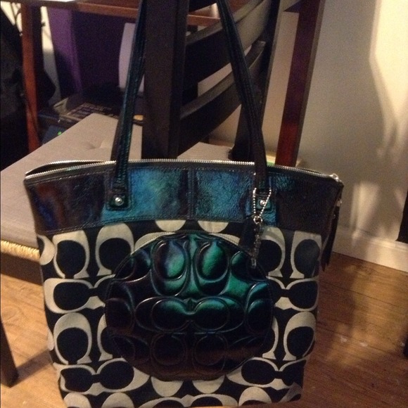 Coach Laura tote! Last reduction