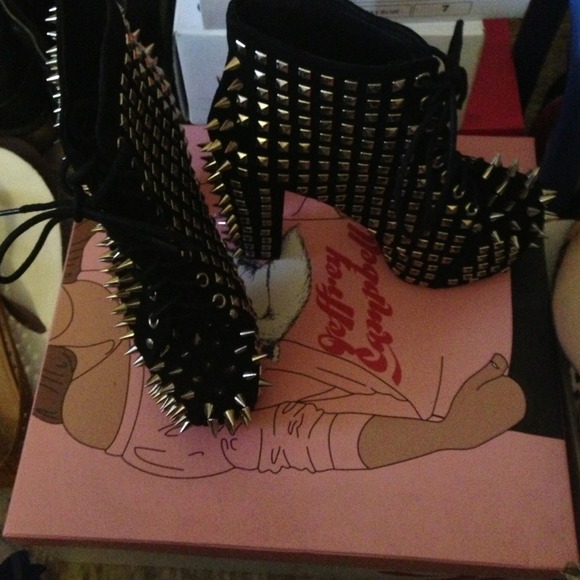 Jeffrey Campbell