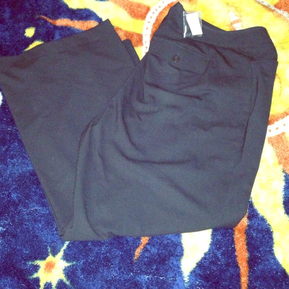 🔴SOLD IN BUNDLE🔴STYLISH Plus dress pants! NWT