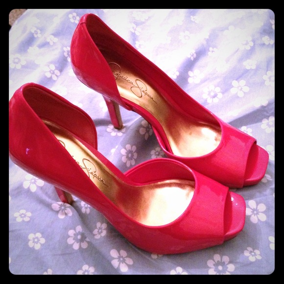 Jessica Simpson Pink patent peeptoes