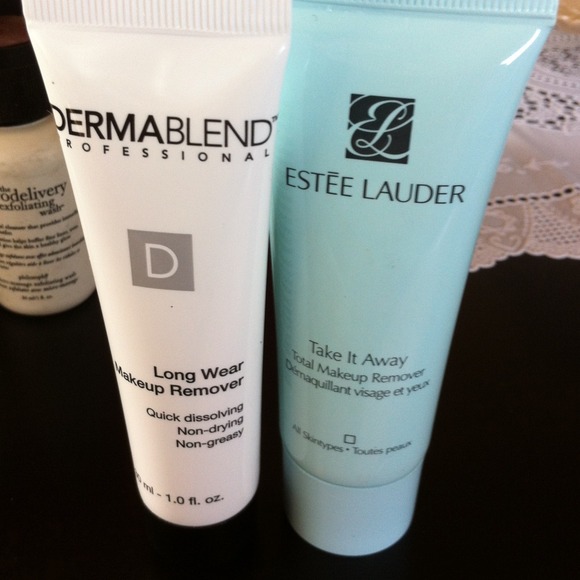 🚫BuNDLED🚫T!ravel  bundle!! - Picture 4 of 4