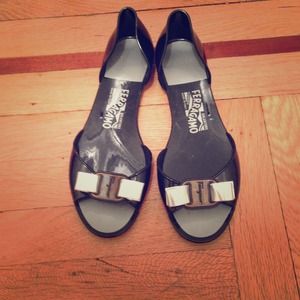 FERRAGAMO jelly flats with silver bow size 8