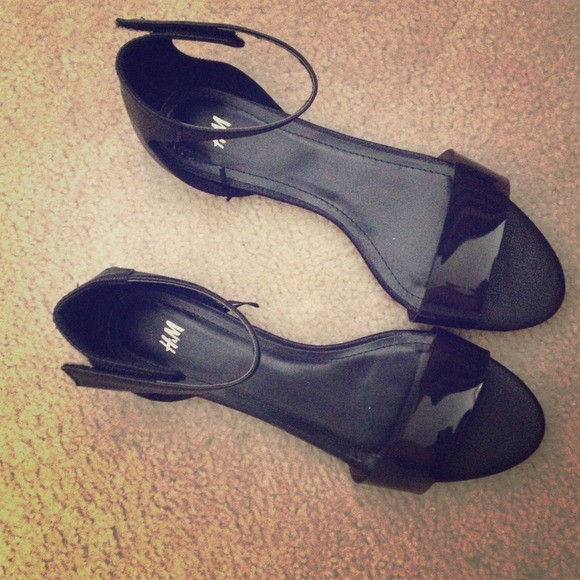 H&M sandals new without tags & old navy dress.