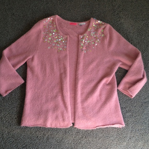 SOLD Soft pink sweater with paiette details