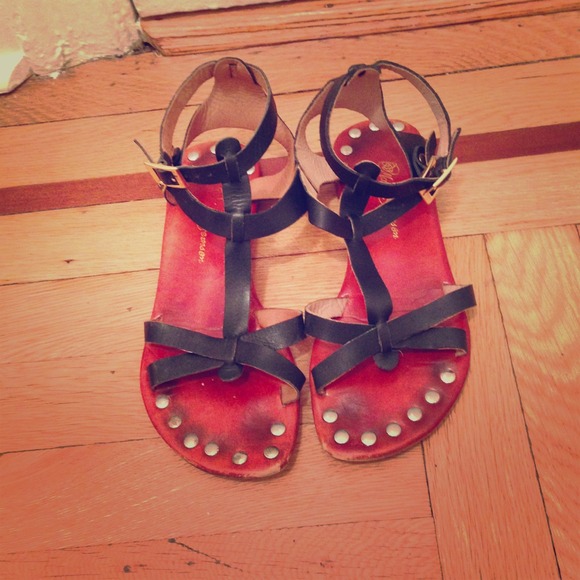 Matt Bernson black gladiator sandals size 7