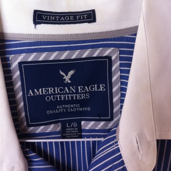Mens AE pinstripe button up top! - Picture 2 of 3