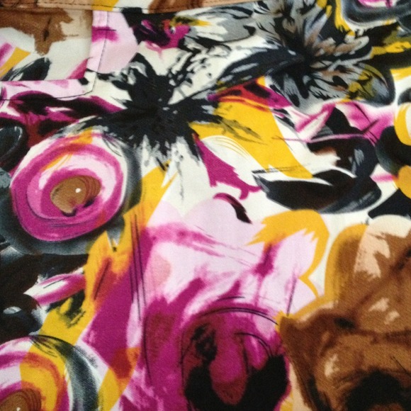 Rue21 floral printed mini skirt - Picture 4 of 4
