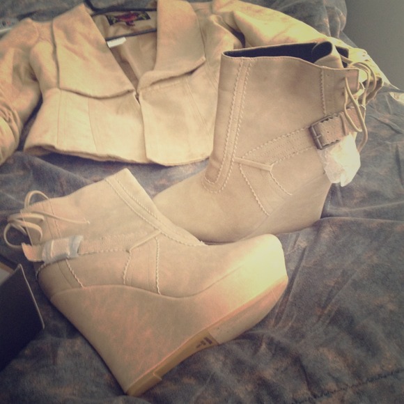 Camel/tan colored bootie wedges