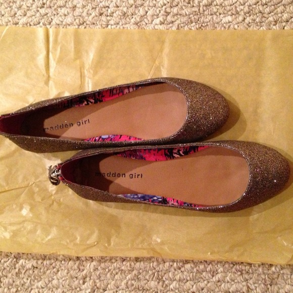 🚩SALE🚩 Madden Girl HARMONEE GLITTER Shoes sz 7